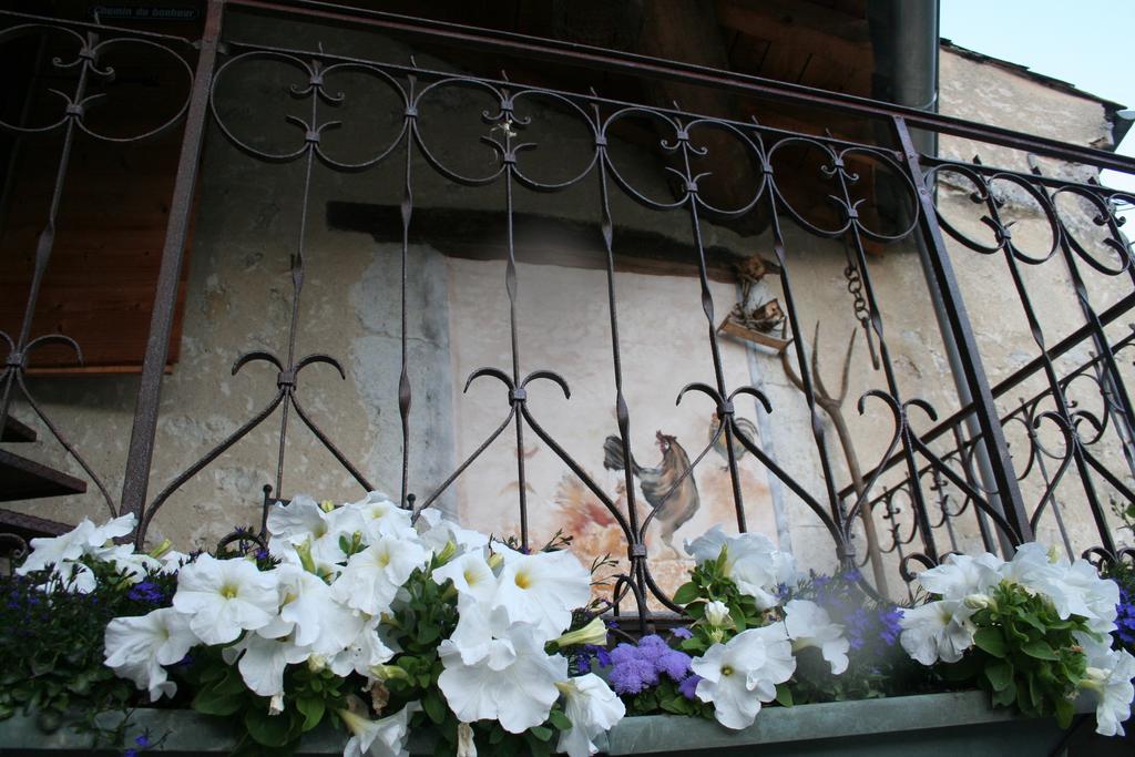 Chambre D'Hotes La Romarine Barnave Kültér fotó