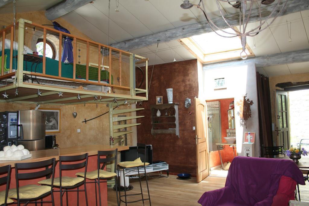 Chambre D'Hotes La Romarine Barnave Szoba fotó
