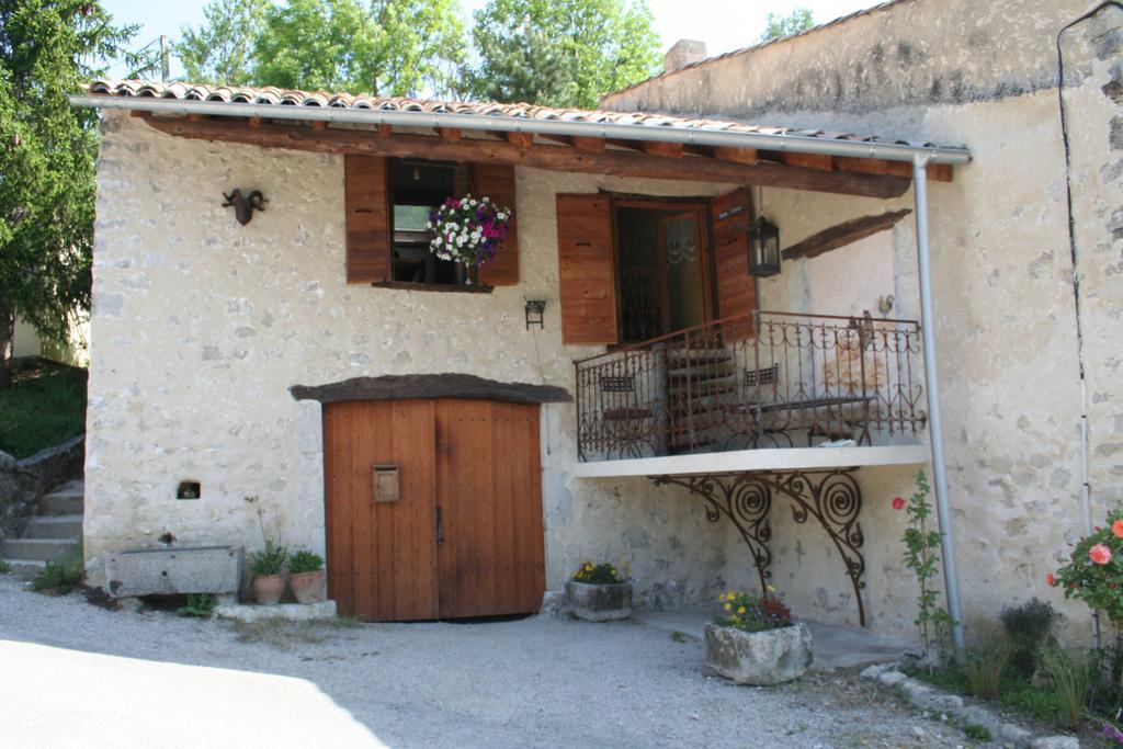 Chambre D'Hotes La Romarine Barnave Kültér fotó